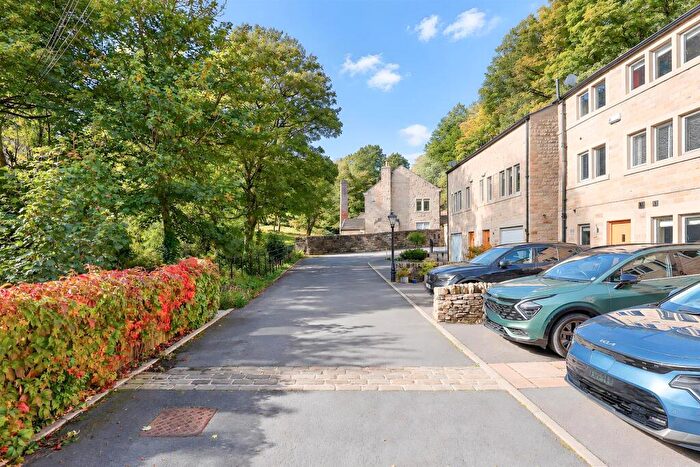 4 Bedroom Semi-Detached House For Sale In Bank Lane, Holmfirth, HD9
