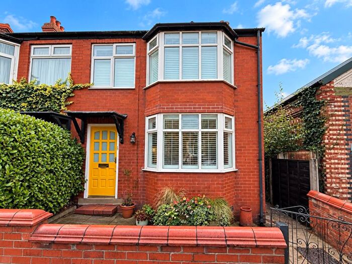 3 Bedroom Semi-Detached House For Sale In Newton Street, Macclesfield, SK11