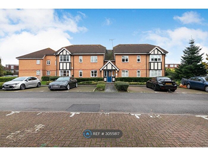 2 Bedroom Flat To Rent In Chingford, London, E4
