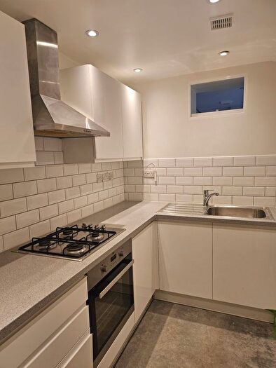1 Bedroom Maisonette To Rent In High Street, London, SE25