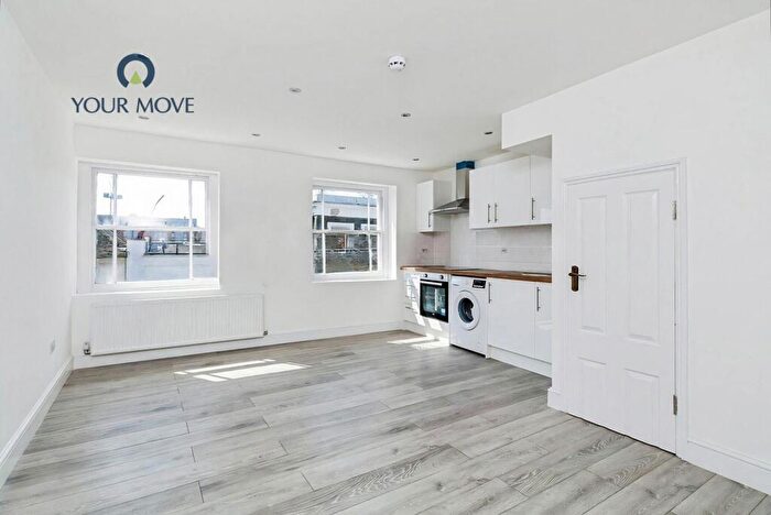 2 Bedroom Flat To Rent In Bulls Head Yard, Dartford, Kent, DA1
