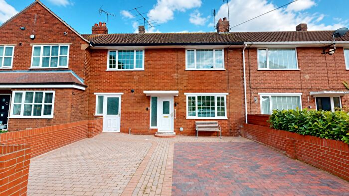 3 Bedroom Terraced House To Rent In Irwell Gardens, Doncaster, DN4