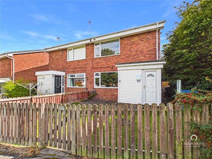 2 Bedroom Flat For Sale In Greenacres Road, Benfieldside, Consett, Durham, DH8