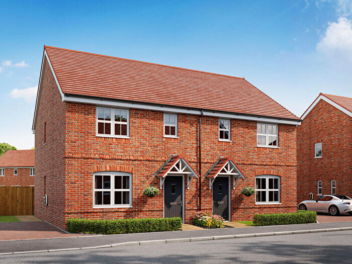 3 Bedroom Semi-Detached House For Sale In Birch Close, Oulton Broad, NR32