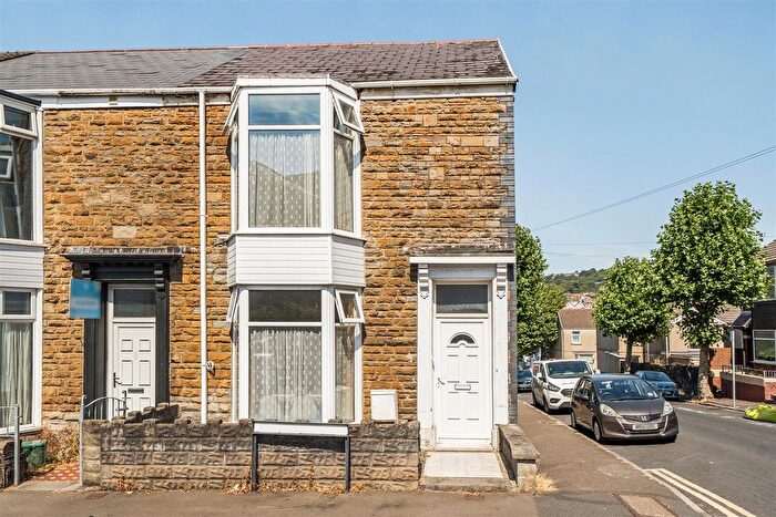 4 Bedroom Property For Sale In Aylesbury Road, Brynmill, Swansea, SA2