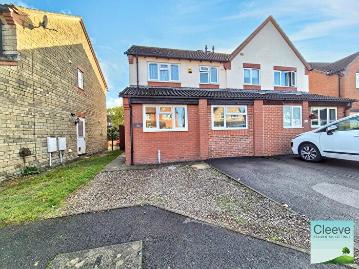 3 Bedroom Semi-Detached House To Rent In The Cornfields, Bishops Cleeve, GL52