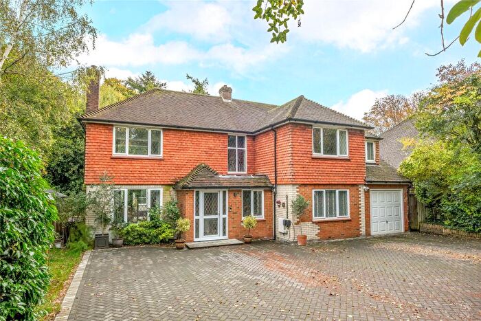 4 Bedroom Detached House For Sale In Greatford Drive, Guildford, Surrey, GU1