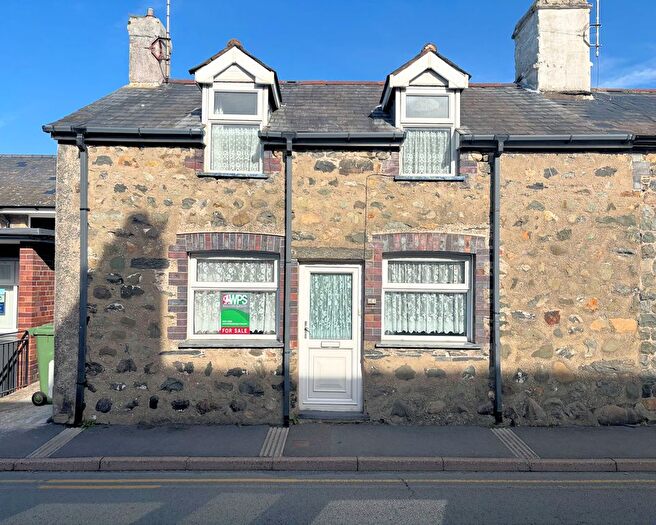 3 Bedroom End Of Terrace House For Sale In Tywyn, LL36