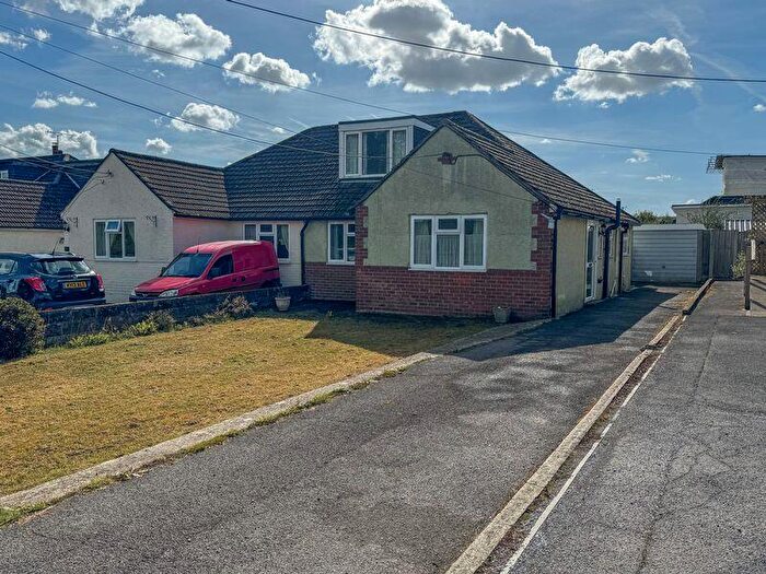 3 Bedroom Semi-Detached House For Sale In Waltham Chase, SO32