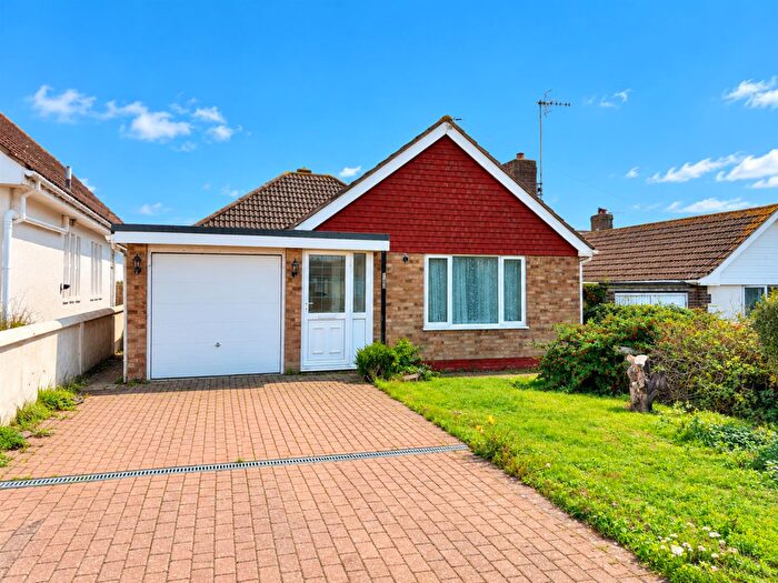 3 Bedroom Detached Bungalow For Sale In South Coast Road, Peacehaven, BN10