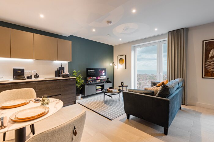 Studio To Rent In Boulevard Place, Hove, Brighton & Hove, BN3