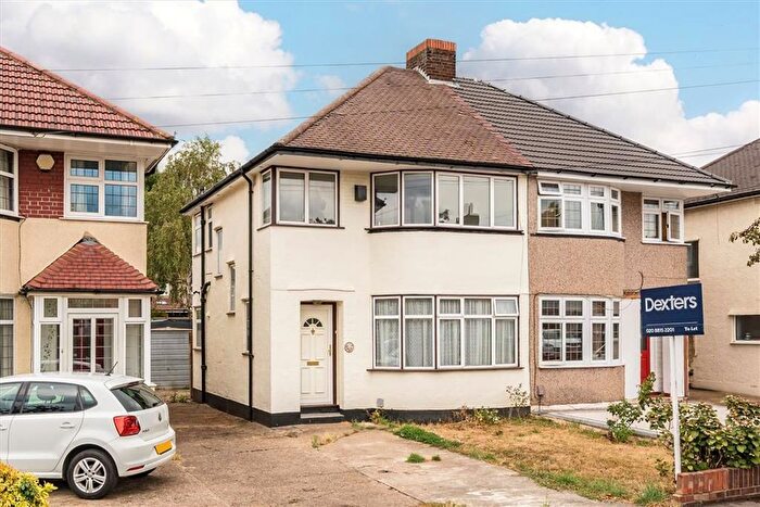3 Bedroom Semi-Detached House To Rent In Glengall Road, Bexleyheath, DA7