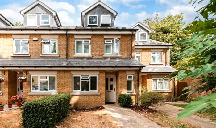 1 Bedroom House To Rent In Kings Road, London, SE25