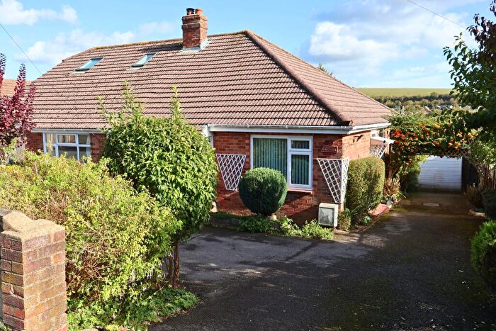 2 Bedroom Semi-Detached Bungalow For Sale In New Road, Clanfield, PO8