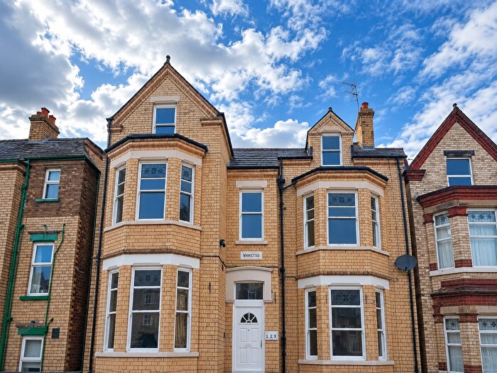 1 Bedroom Flat To Rent In Lansdowne Crescent, Bridlington, YO15