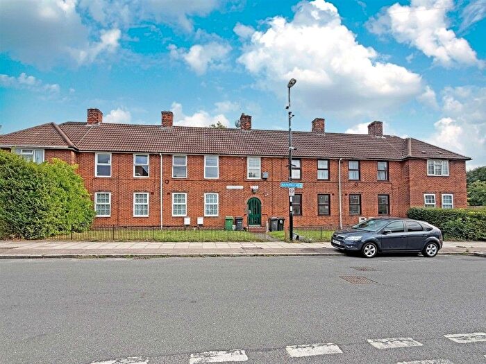 2 Bedroom Flat For Sale In Boundfield Road, London, SE6