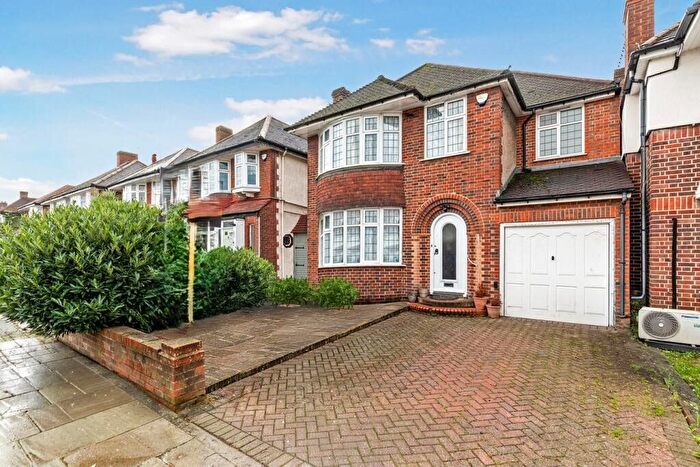 4 Bedroom Detached House For Sale In Donnington Road, Harrow, HA3