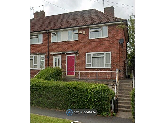 3 Bedroom Semi-Detached House To Rent In Beech Lane, Leeds, LS9