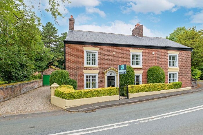 5 Bedroom Detached House For Sale In Runcorn Road, Moore, WA4