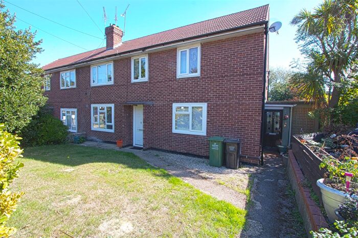 2 Bedroom Maisonette To Rent In Gatwick View, Billericay, CM12