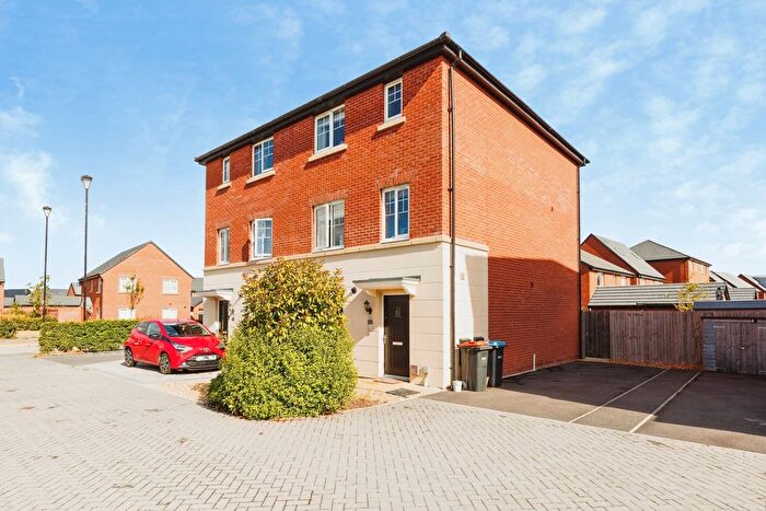 4 Bedroom Semi-Detached House For Sale In Gladius Square, Chester, Cheshire, CH4