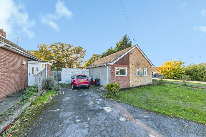 3 Bedroom Detached Bungalow For Sale In Leys Drive, Little Clacton, Clacton-On-Sea, CO16