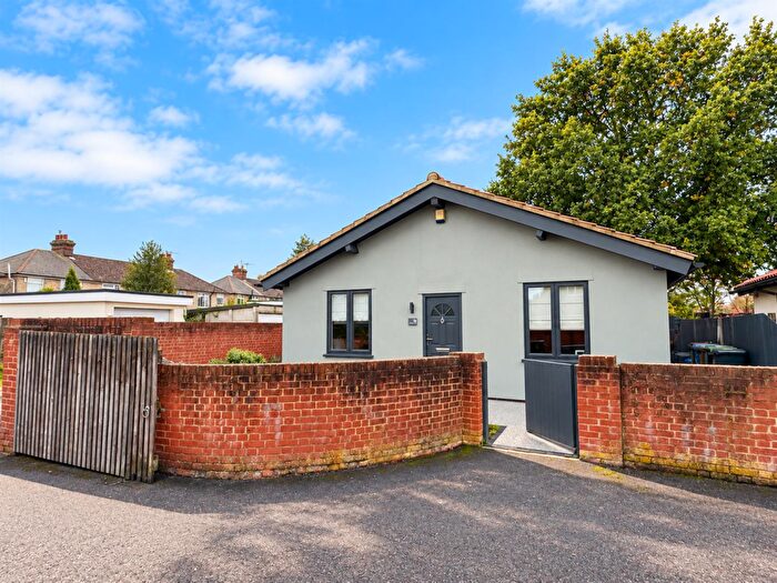 2 Bedroom Detached Bungalow For Sale In Lyndhurst Avenue, Ipswich, IP4