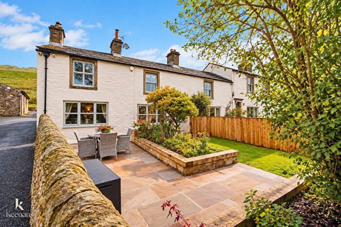 3 Bedroom Equestrian Property For Sale In Manchester Road, Clow Bridge, Burnley, BB11