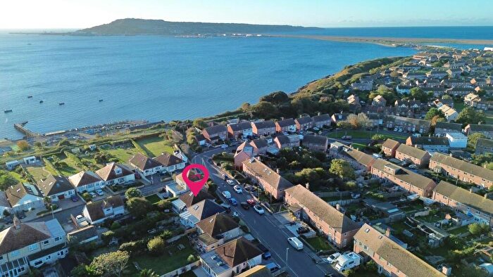 2 Bedroom Bungalow For Sale In Rylands Lane, Weymouth, DT4