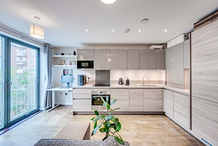 1 Bedroom Flat For Sale In Hammersley Road, London, E16