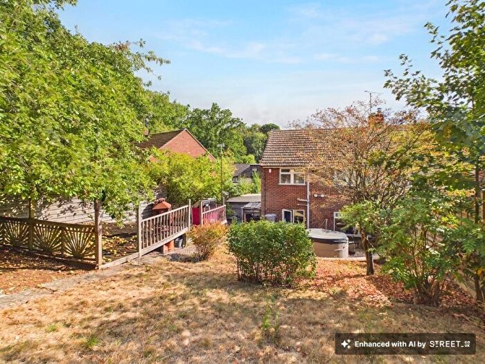 3 Bedroom Semi-Detached House For Sale In Bankside Close, Reading, RG2