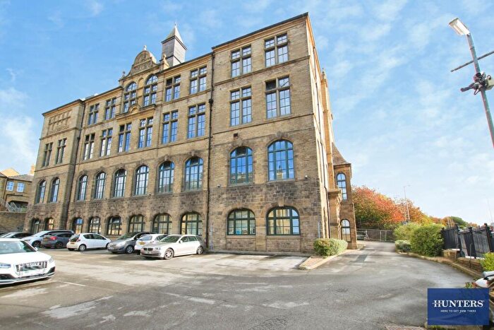 2 Bedroom Apartment To Rent In Byron Halls, Byron Street, Bradford, West Yorkshire, BD3