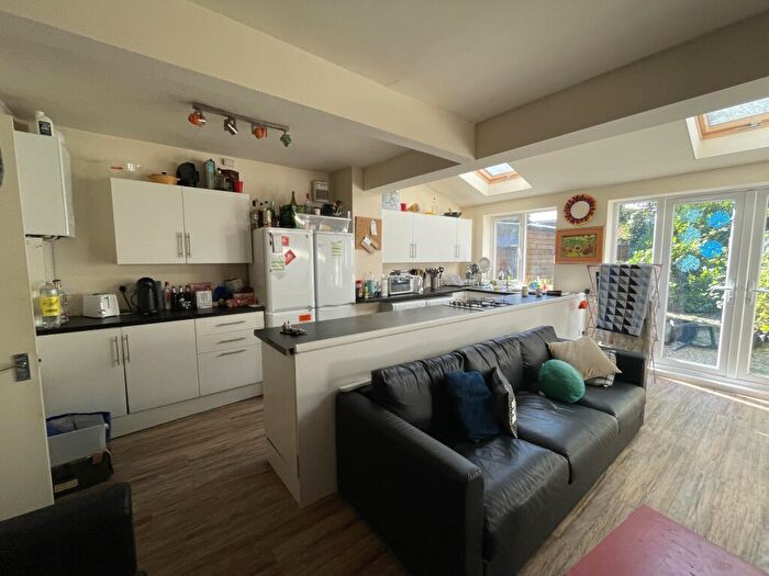 5 Bedroom House To Rent In Bournbrook Road, Selly Oak, West Midlands, B29