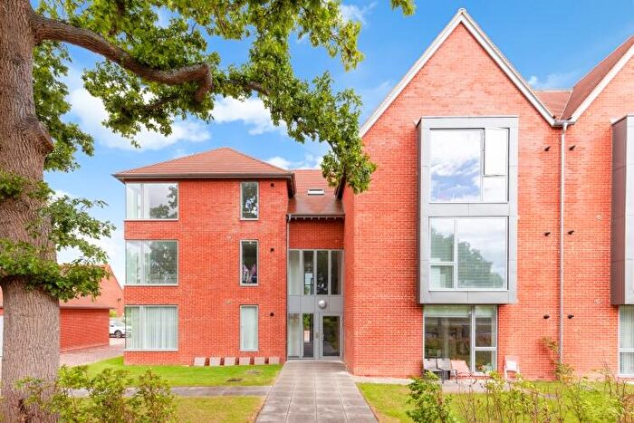 2 Bedroom Apartment To Rent In Denchworth Road, Grove, OX12