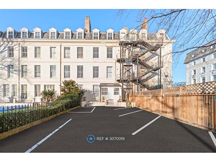 2 Bedroom Flat To Rent In Montpellier Terrace, Scarborough, YO11