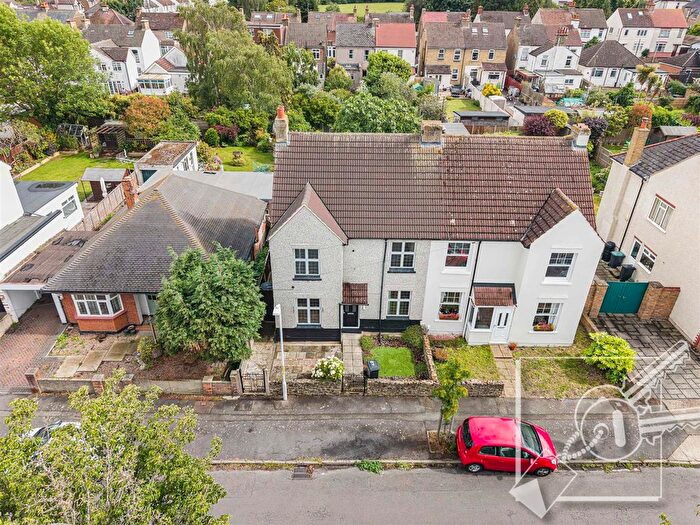 3 Bedroom Property For Sale In Laurel Avenue, Gravesend, DA12