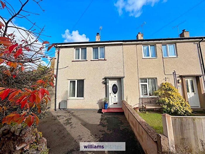 2 Bedroom End Of Terrace House For Sale In Haulfryn, Ruthin, LL15