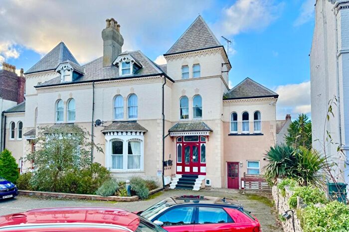2 Bedroom Apartment For Sale In Arvon Avenue, Llandudno, LL30