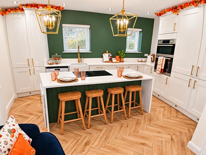 4 Bedroom Detached House For Sale In Fleece Lane, Nuneaton, CV11