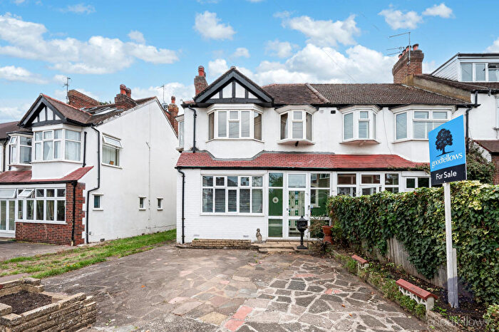 3 Bedroom End Of Terrace House For Sale In Greenwood Close, Morden, SM4
