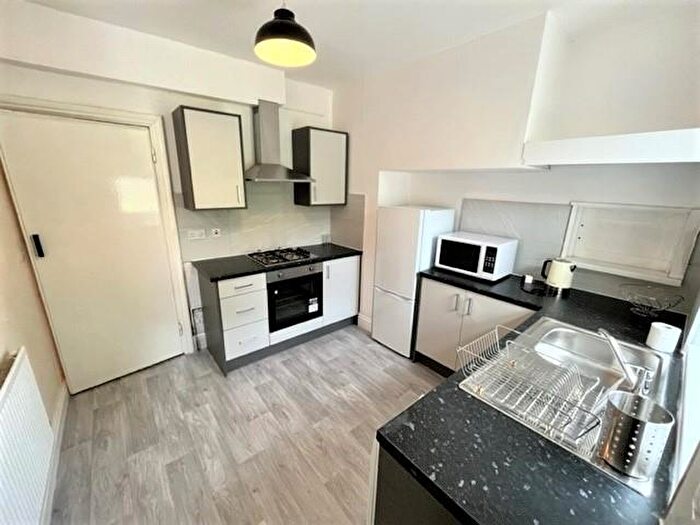 2 Bedroom Flat To Rent In Gillott Road, Edgbaston, Birmingham, B16