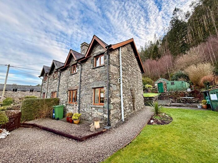 2 Bedroom Semi-Detached House For Sale In New Cottages, Penmaenpool, Dolgellau, LL40