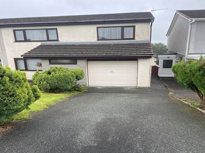 3 Bedroom Semi-Detached House To Rent In Penbryn, Lampeter, SA48