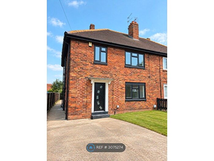4 Bedroom Semi-Detached House To Rent In Osborne Avenue, Doncaster, DN6