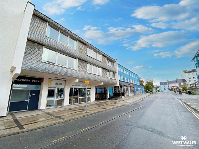 2 Bedroom Apartment For Sale In Milford Street, Saundersfoot, SA69