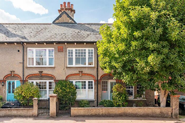 2 Bedroom Apartment For Sale In Fairfax Road, Hertford, SG13