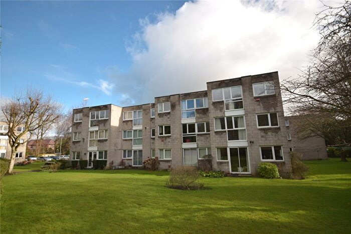 2 Bedroom Flat For Sale In Lawns Hall Close, Adel, Leeds, LS16
