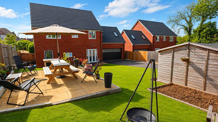 5 Bedroom Detached House For Sale In Old Wells Road, Glastonbury, BA6