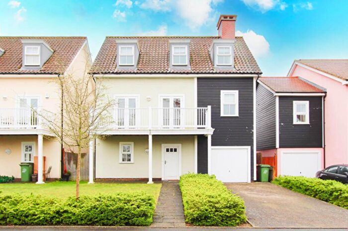 4 Bedroom Detached House To Rent In Beaumont Drive, Worcester Park, KT4
