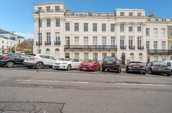 2 Bedroom Flat To Rent In Portland Place, Brighton, East Sussex, BN2